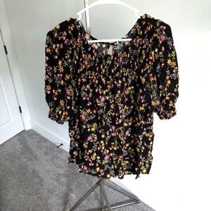 Tara and sky 1X floral blouse